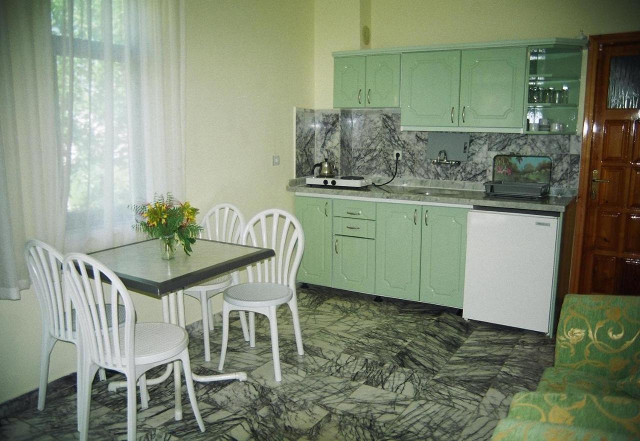 Oezay Apart Otel Мугла Екстериор снимка